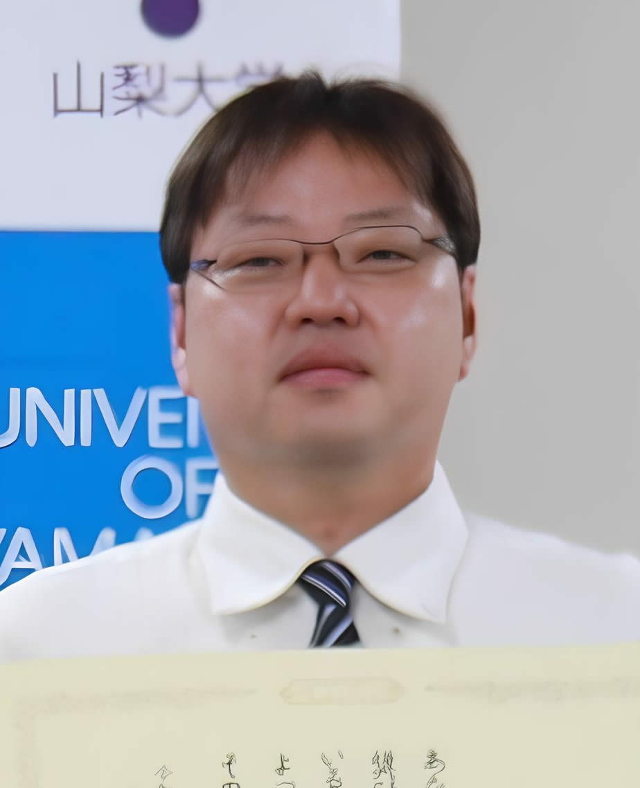 准教授 三宅 邦夫